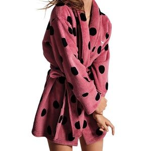 VS Fluffy Robe